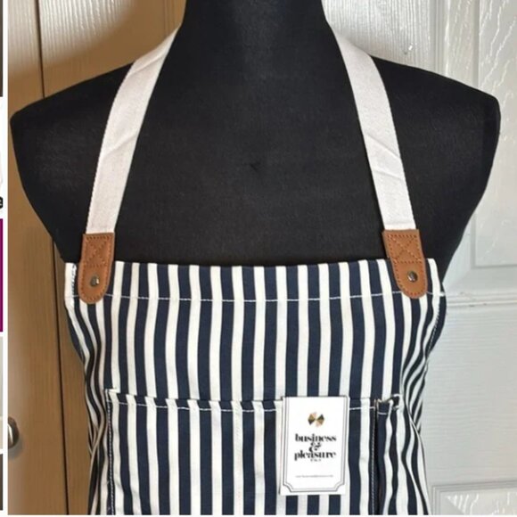 Business & Pleasure Co. The Kitchen Apron- Lauren’s Navy Stripe NWT - Picture 8 of 12